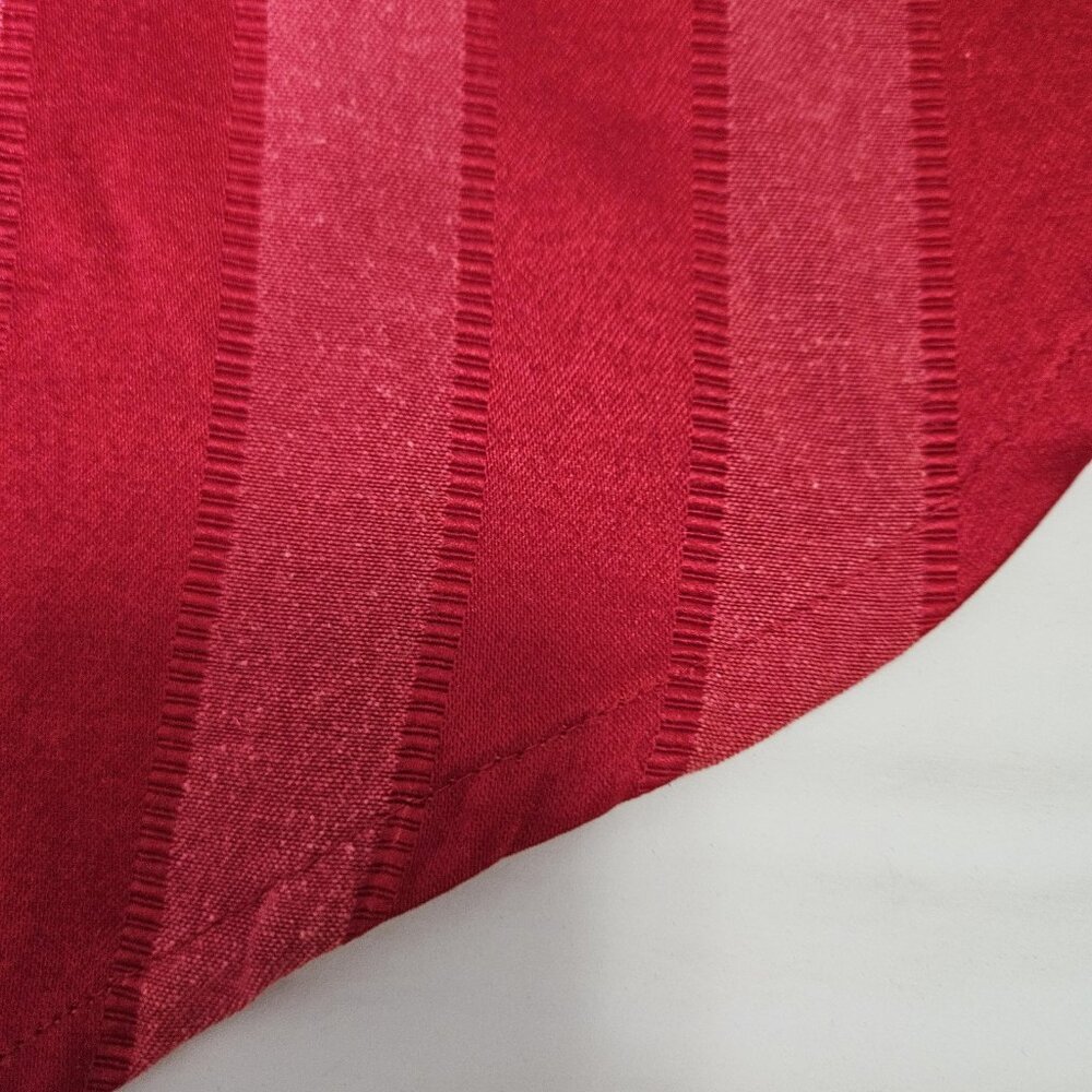 Red Stripe Round Tablecloth 66 inch Diameter Damask Jacquard Satin Table Cover - Picture 4 of 6